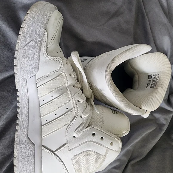 Adidas hightops - Picture 3 of 8